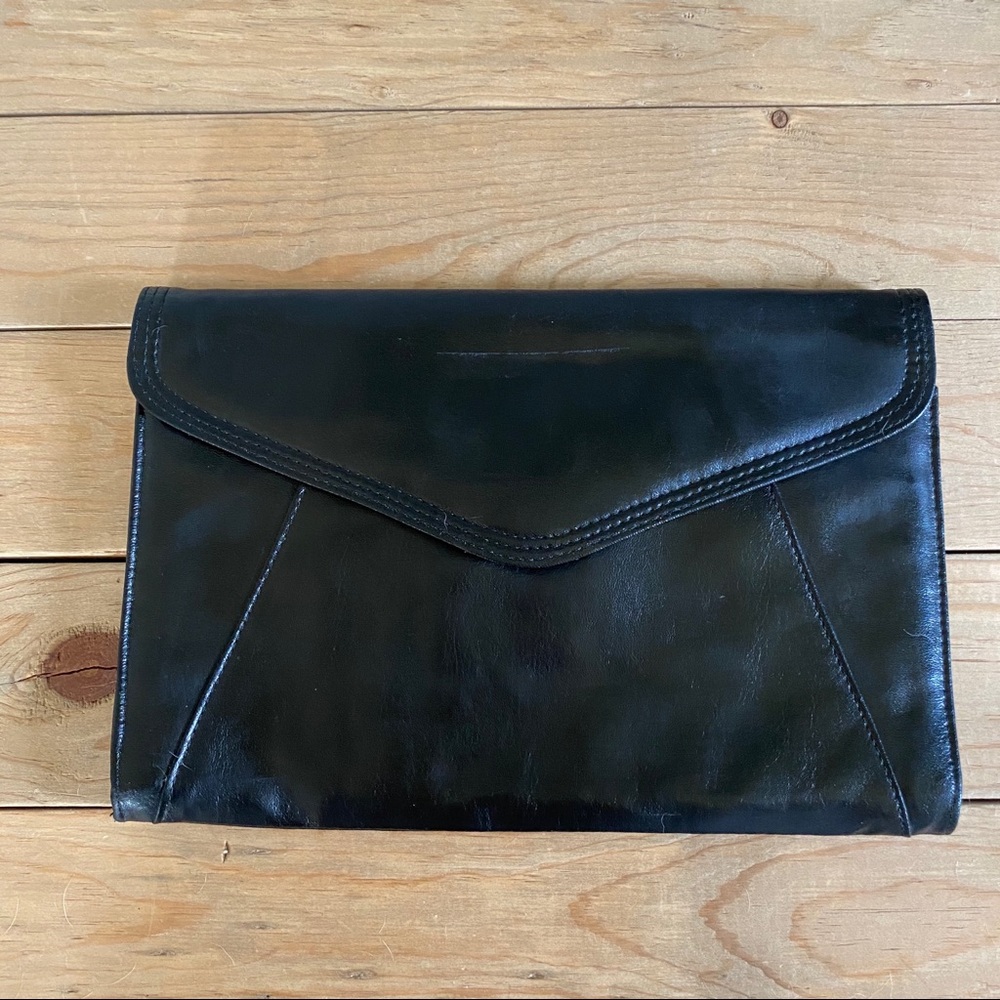 Vintage Bueno Clutch